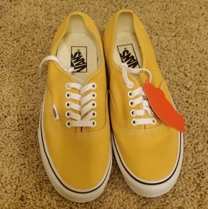 Yellow Van Women's 9.5